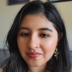 Meet your Posher, Raquel